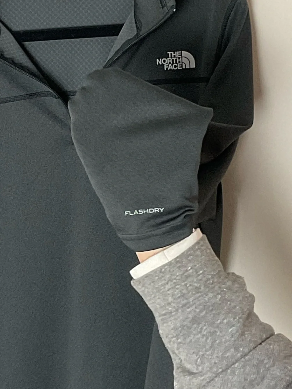 The North Face Men's Gray Half-Zip Performance Pullover Gorpcore Athletic M